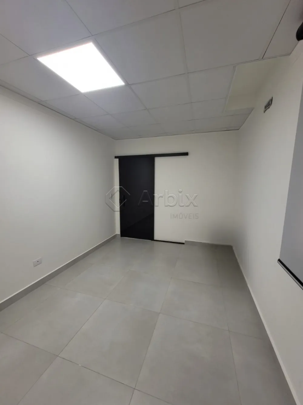 Alugar Comercial / Sala Comercial em Condom&iacute;nio em Santa B&aacute;rbara D`Oeste R$ 1.167,55 - Foto 2